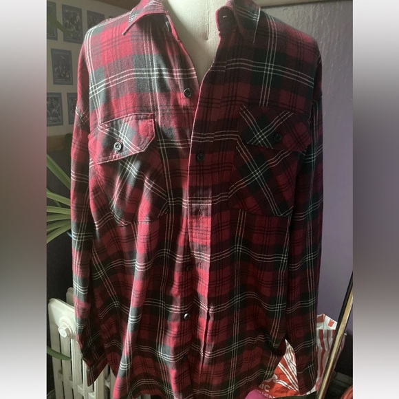 Men’s flannel - Picture 2 of 5